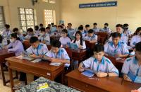 Tuyên truyền tờ gấp phòng chống xâm hại người chưa thành niên trên môi trường mạng tại các trường học
