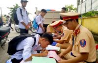 Không giao xe cho người không đủ điều kiện điều khiển tham gia giao thông
