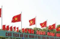 Tuyên truyền treo cờ Tổ quốc nơi trang trọng, đúng quy định 