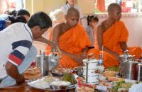 Tạo điều kiện cho đồng bào dân tộc Khmer đón Lễ Sen Dolta vui tươi, lành mạnh, tiết kiệm