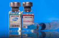 Bộ Y tế cho phép tiêm kết hợp vắc xin Pfizer và Moderna