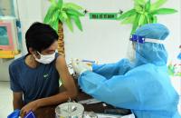 Khẩn trương tiếp nhận và tăng cường triển khai tiêm chủng vắc xin phòng COVID-19 
