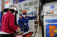 Bộ Công Thương công bố giá cơ sở các mặt hàng xăng dầu tiêu dùng phổ biến trên thị trường